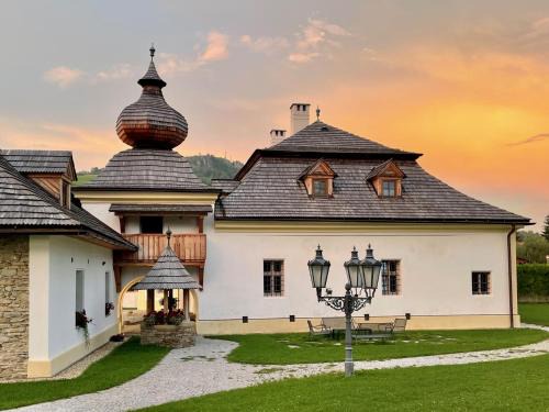 Vysny Kubin Hotel | Discover Kaštieľ Kubínyi: 4-Star Bliss with Oceanfront Spa