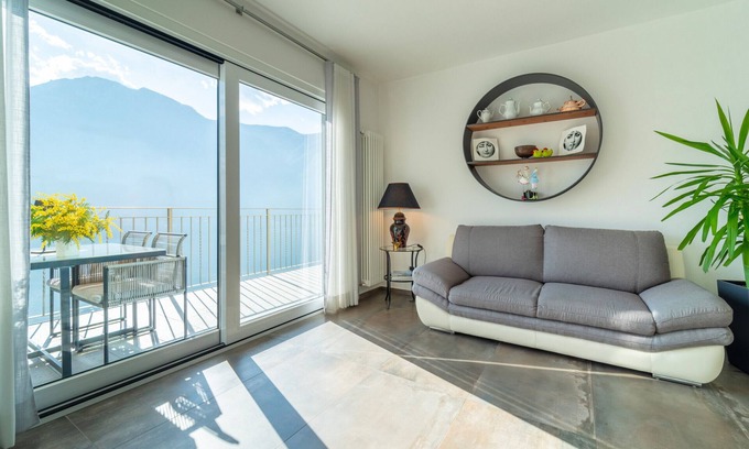 Nesso Apartment | Experience Ka' Doro with Breathtaking Lake Views