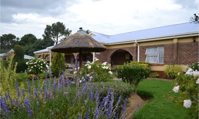 Teyateyaneng House | Cozy Ka Pitseng Guest House with Spa & Family-Friendly Amenities