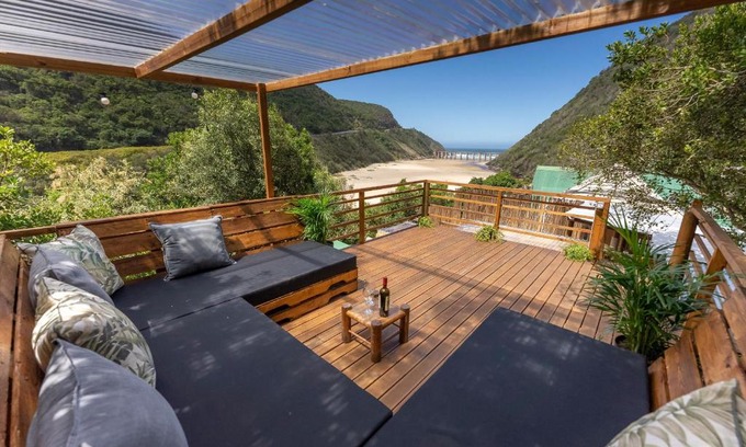 Victoria Bay House | Pet-Friendly Kaaimans River with Oceanfront Views