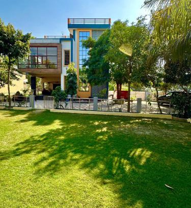 Varanasi Villa | Kaashi Flora: Premier 5-Bedroom Villa for Families & Pets