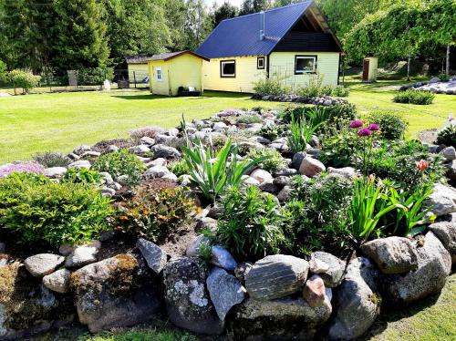 Haapsalu Apartment | Discover Kaasiku Peamaja: Ideal for Families and Pets