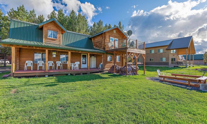 Island Park Cabin | Pet-Friendly KABINO: Scenic Views, Garage & Fire Pit