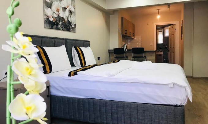 Moda Apartment | Cozy Studio on Bahariye Street in Kadıköy
