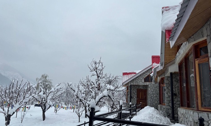 Jagatsukh Ski Chalet | Kahaani : Luxury Chalets and Rooms with Bonfire and Apple Orchard