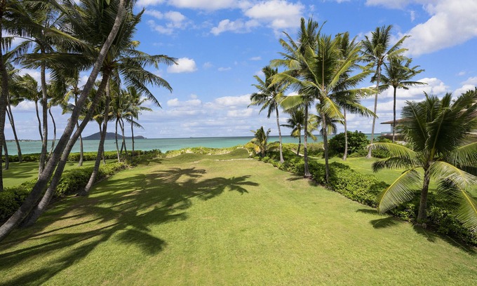 Kailua Villa | Ocean View Villa: Beach Access & Walk to Local Attractions