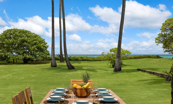 Kalama Tract House | Beachfront Bliss in Kailua - Highly Rated Family Retreat
