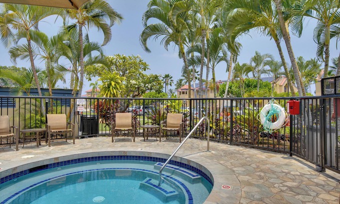 Kahaluu-Keauhou Condo | Oceanfront Kailua-Kona Condo with Pool and Spa Access