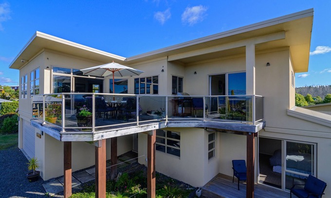 Omori Cottage | Discover Kaimanawa Lookout - A Family-Friendly Retreat