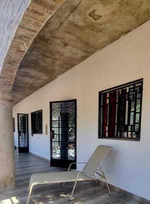West Coast Division House | Discover KAIRO: Pet-Friendly Retreat for Family Getaways