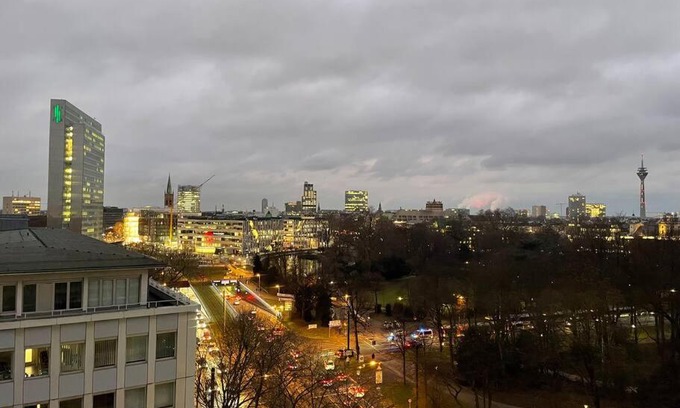 Stadtbezirke 01 Apartment | Discover KaiserLoft: Central Location Near Messe