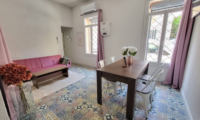 La Gare Apartment | Cozy Kaki T2: Central Location with Pool & Spa Amenities