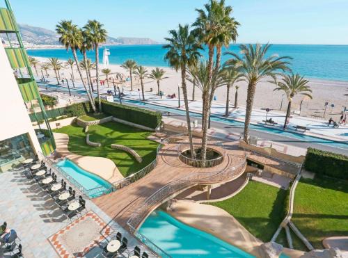 El Albir Hotel | Relax at KAKTUS Hotel Albir with Oceanfront Amenities