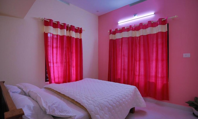 Pallivasal Villa | Discover Kalapurayil House: Top-Rated Stay with Kitchen