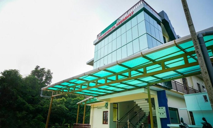 Kakkanad Apartment | Budget-Friendly Kalapurayil Residency with Family Amenities