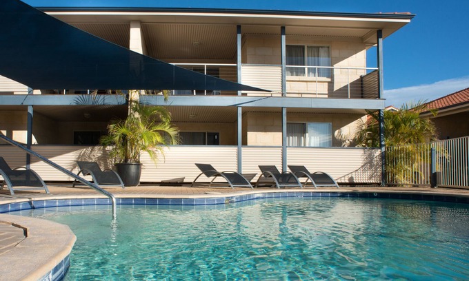 Kalbarri Hotel | Relax at Kalbarri Edge Resort with Oceanfront Views