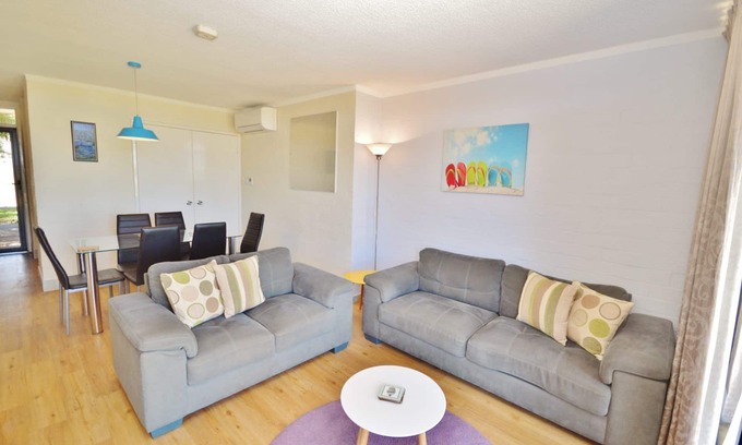 Kalbarri Apartment | Riverview Holiday Apartment 19: Family-Friendly Retreat