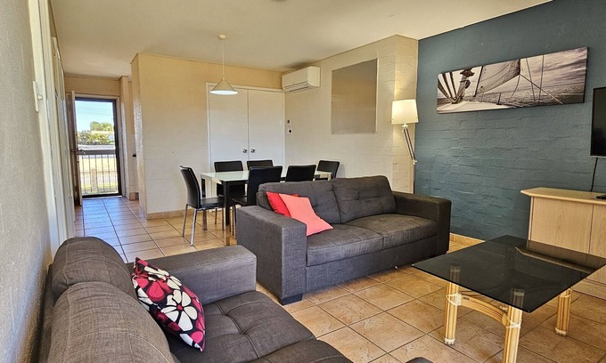 Kalbarri Apartment | Relaxing Riverview Holiday Apartment in Kalbarri, WA