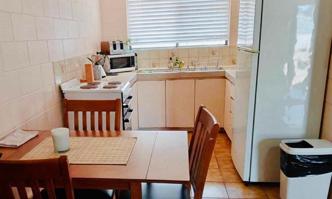 Victory Heights Apartment | Pet-Friendly Comfort at WA Kalgoorlie Boulder U3 Paddy's