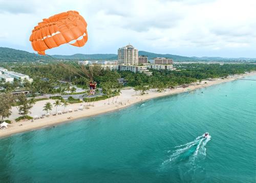Duong To Apartment | Experience Kalia House: Your Oceanfront Retreat Awaits