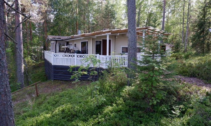 Savonlinna House | Pet-Friendly Kallioranta with Private Beach & Ocean View
