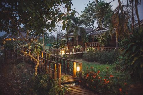 Pai Resort | Discover Kalm Pai: Family-Friendly Getaway with Hot Tub