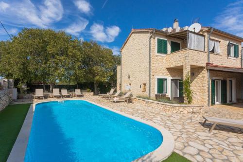Sibenik Apartment | Kalpić Rusticus: Guest Rated 9.8 with Ocean View Pool