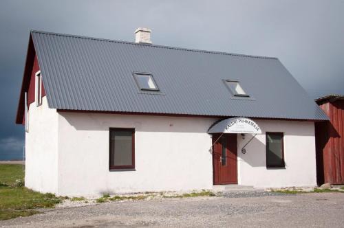 Rahtla House | Pet-Friendly Retreat at Kaluri Puhkemaja - Rated 9/10