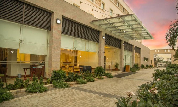 Urapakkam Hotel | Business-Friendly Kalyan Grand with Top Amenities