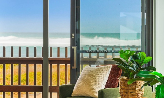 Port Fairy House | Kalypso Hotel: Breathtaking Ocean Views Await You