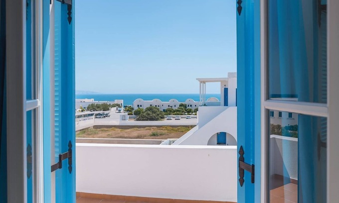 Kamari Apartment | Kamari Open View - Sea Escape in Santorini