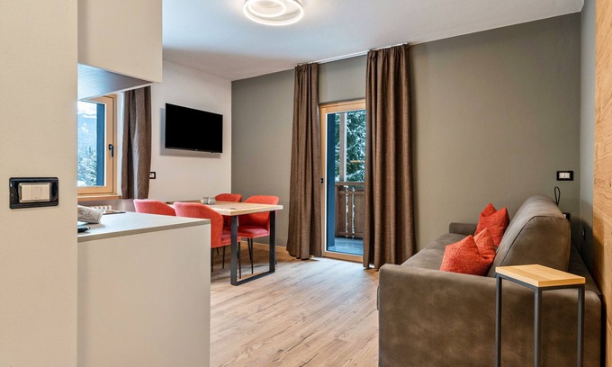 Campitello di Fassa Apartment | Relaxing Residence Kamerloy B with Mountain View & Garden
