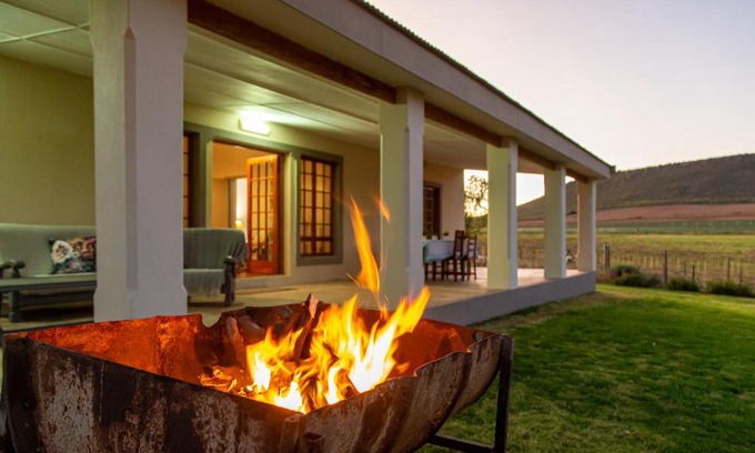 Route 62 Apartment | Welcoming Kammanassie Farmstay: Family-Friendly Getaway