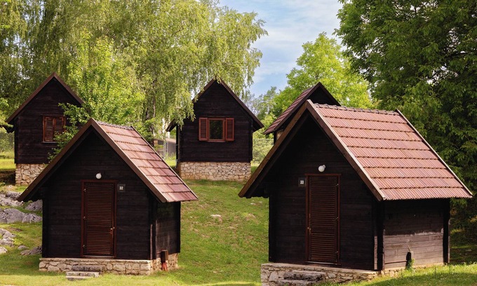 Catrnja RV Rental | Discover Kamp Korana: Pet-Friendly Retreat with Breakfast