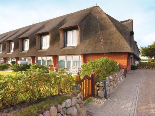 Kampen Apartment | Experience Oceanfront Comfort at Kampbarg-51 Hotel