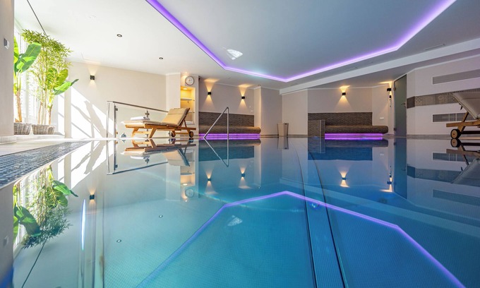 Kampen Apartment | Experience Kampenlounge - Oceanfront Retreat with Spa