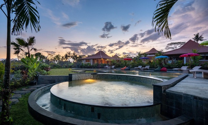 Melayang Resort | Embrace Relaxation at Kampung Uma Dawa Resort and Spa