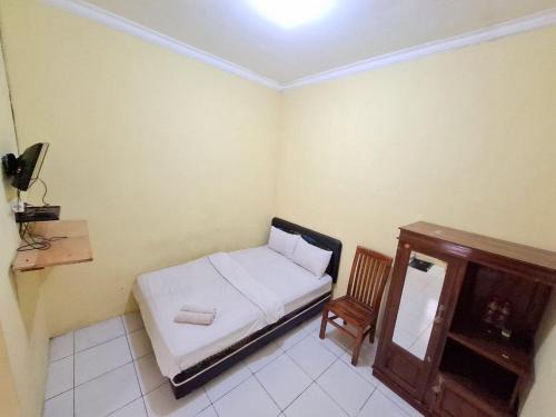 Pasuruan Hotel | Family-Friendly Stay at Kanca 808 RedPartner Hotel