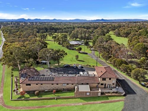 Kandos Hotel | Discover Kandos Fairways Motel: Pet-Friendly Comfort Awaits
