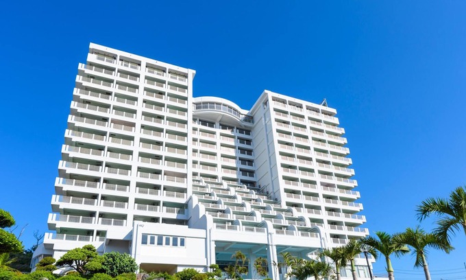 Maeganeku Hotel | Welcoming Kanehide Onna Marine View Palace with Pool & More