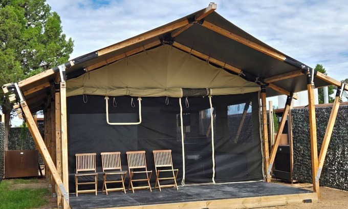 Mystic Park RV Rental | Pet-Friendly Kangaroo Lake C & C Park with Breakfast Included