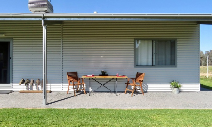 Bumbaldry Cottage | Kangarooby Cottage – Peaceful Off-Grid Escape with Spa