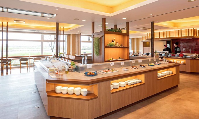 Obihiro House | Relax at Kangetsuen: Spa, Hot Tub & Family-Friendly Fun