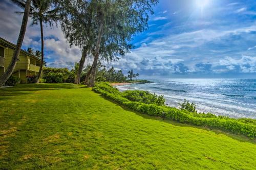 Wailua Hotel | Oceanfront Kapa`a Sands with Pool & Family-Friendly Vibes