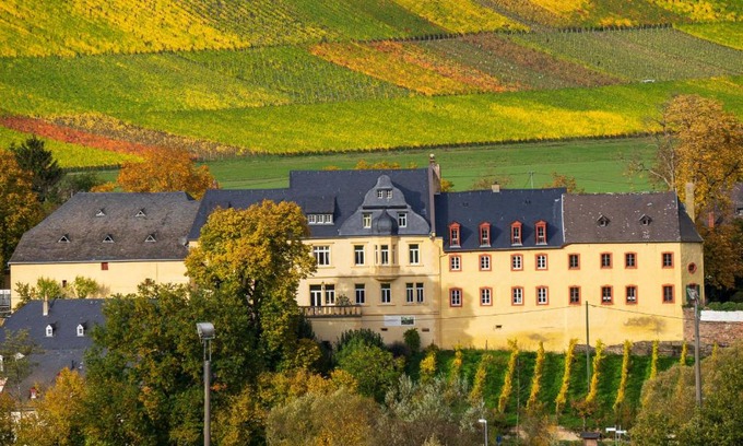 Maring-Noviand Apartment | Experience Kapelle: Family-Friendly Wine Country Retreat
