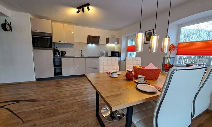 Bad Haering Apartment | Relax at Kapellenblick: Lake View & Spa Retreat Awaits