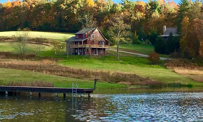 West Jefferson Cabin | Relaxing Kapena Escape with Hot Tub & Lake Views