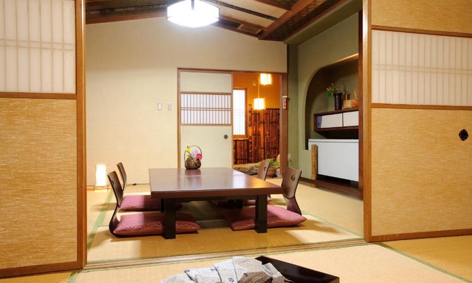 Kasama Hotel | Relax at Kappo Ryokan Shiroyama with Hot Tub Amenities