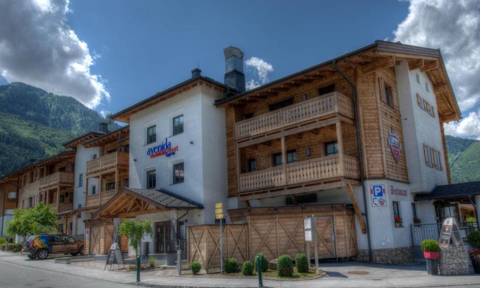 Kaprun Apartment | Experience Comfort at Kaprun Mountain Resort with Pool & Spa