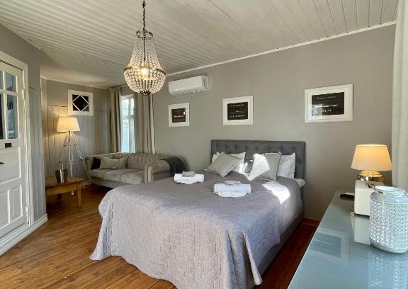 Naantali House | Pet-Friendly Kapteenin Saunamökki: Guest Rated 8.7/10